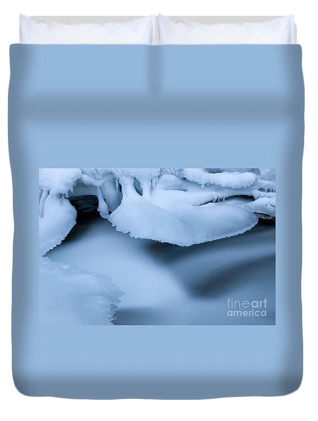 Ice Duvet Cover featuring the photograph Ice 19 by Bob Christopher
