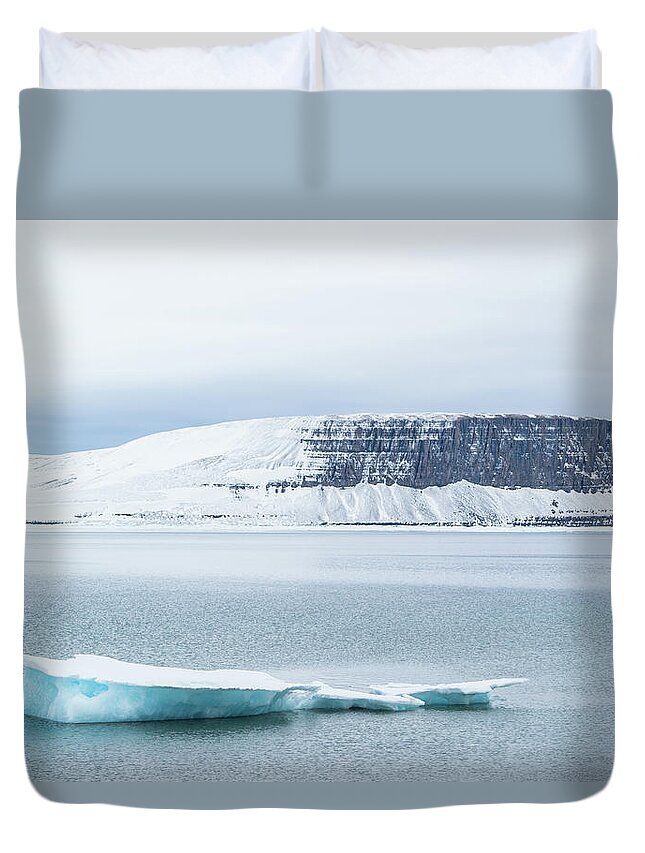 Tranquility Duvet Cover featuring the photograph Ice In Northwest Passage by Qianli Zhang