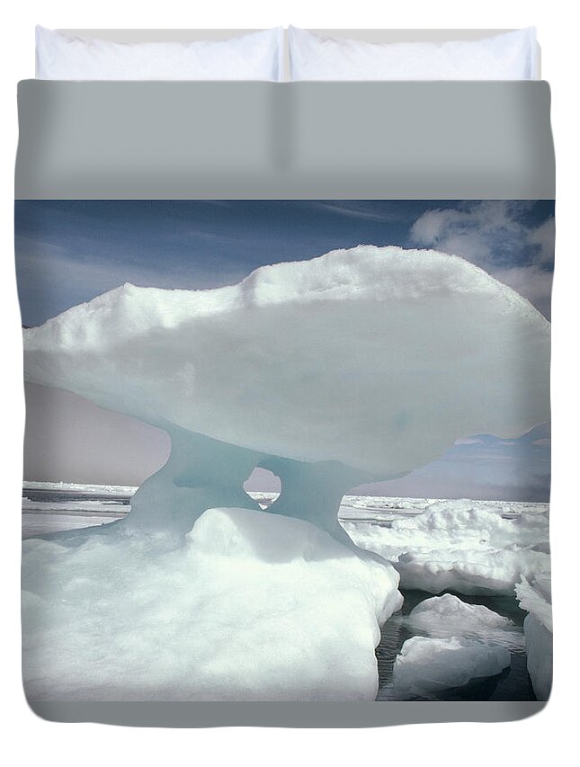 Feb0514 Duvet Cover featuring the photograph Iceberg And Ice Floes Baffin Island by Flip Nicklin
