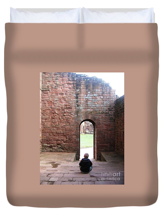 Kenilworth Castle Duvet Cover featuring the photograph Imagination by Denise Railey