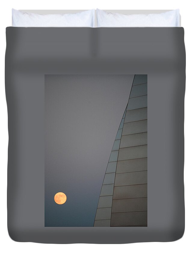 Kansas City Duvet Cover featuring the photograph Kauffman Center for the Performing Arts with Full Moon by Glory Ann Penington