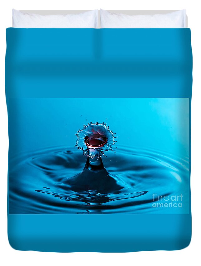 Water Duvet Cover featuring the photograph Kiss Me Splash by Anthony Sacco
