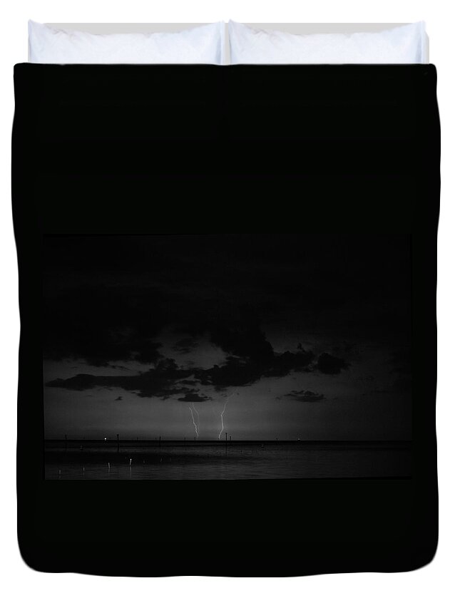 Lightning Duvet Cover featuring the photograph Labor Day Weekend Lightning 8 by Richard Zentner