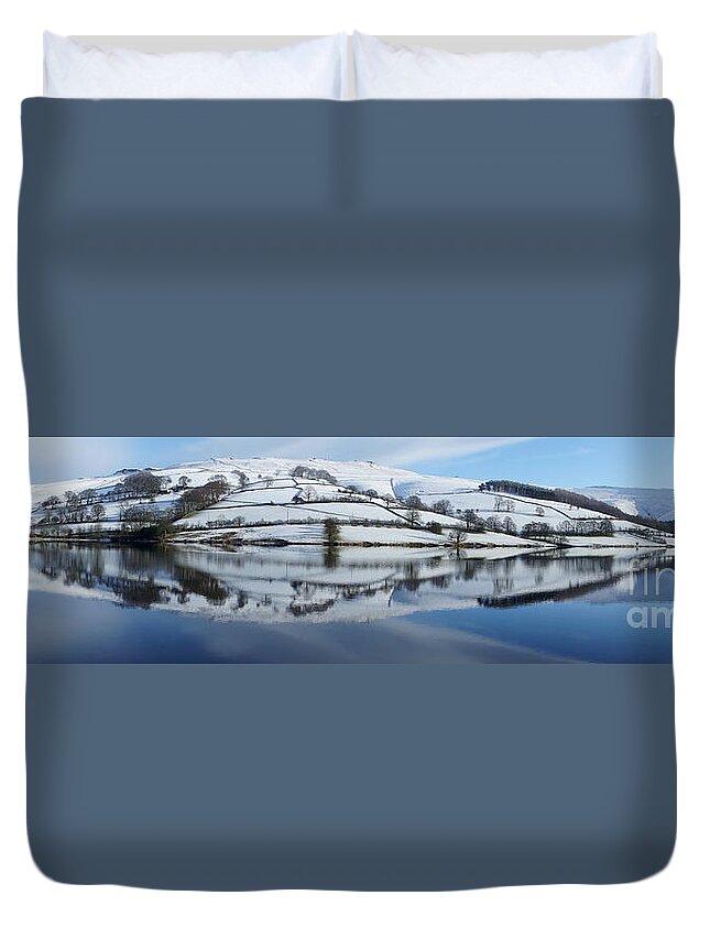 Panorama Duvet Cover featuring the photograph Ladybower Winter Panorama by David Birchall