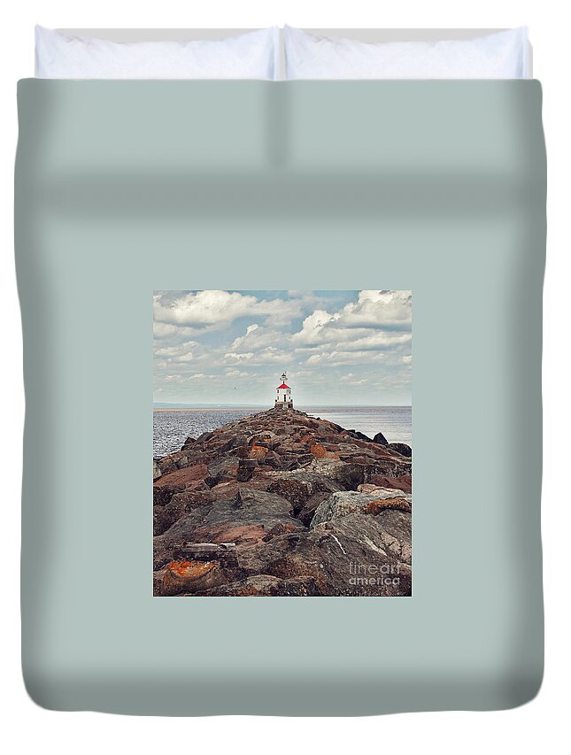Light House Duvet Cover featuring the photograph Lake Superior Light House by Pam Holdsworth