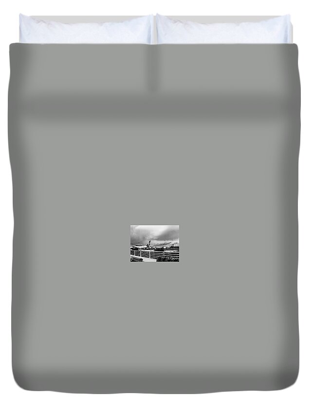 Urban Duvet Cover featuring the photograph The smell of Hawaii by Fei A