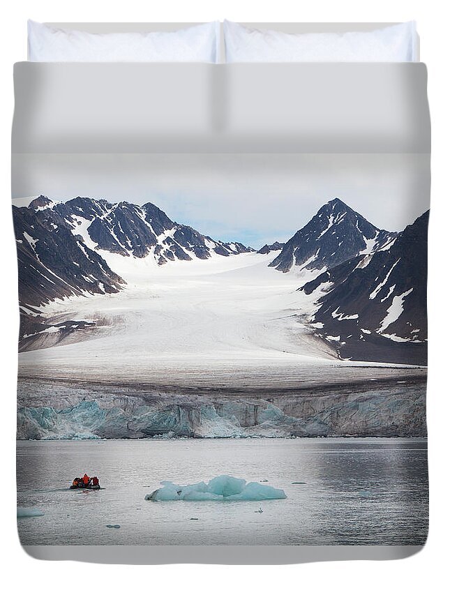 Tranquility Duvet Cover featuring the photograph Lilliehöökbreen Glacier In by Anna Henly