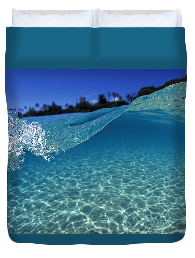 Sea Duvet Cover featuring the photograph Liquid energy by Sean Davey