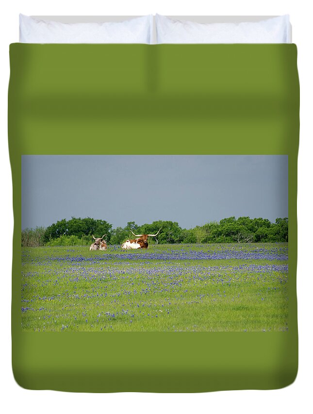 Horned Duvet Cover featuring the photograph Longhorns And Bluebonnets by Linda Trine