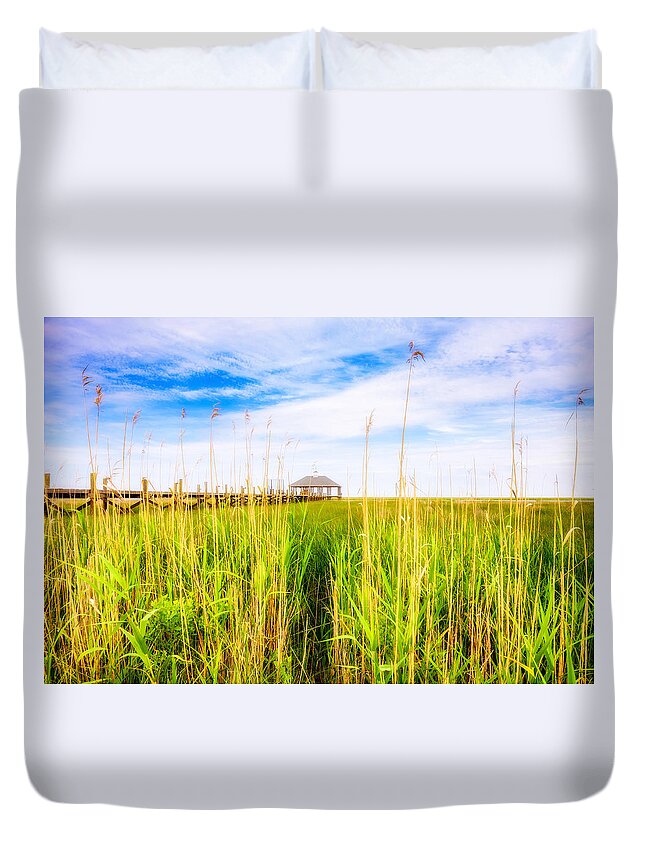 Gulf Of Mexico Duvet Cover featuring the photograph Lost in the Weeds by Raul Rodriguez