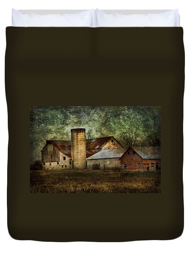 Mennonite Duvet Cover featuring the photograph Mennonite Farm in Tennessee USA by Kathy Clark