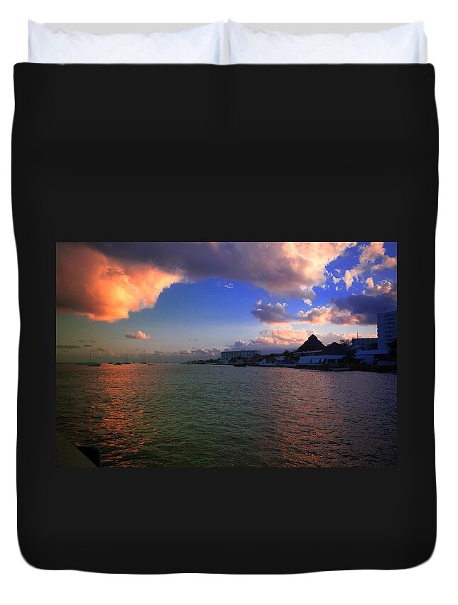 Mexico Duvet Cover featuring the photograph Mexico-015 by Bill Howard
