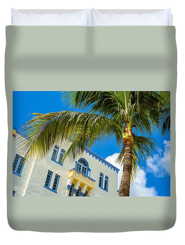 Architecture Duvet Cover featuring the photograph Miami Beach Ocean Drive by Raul Rodriguez