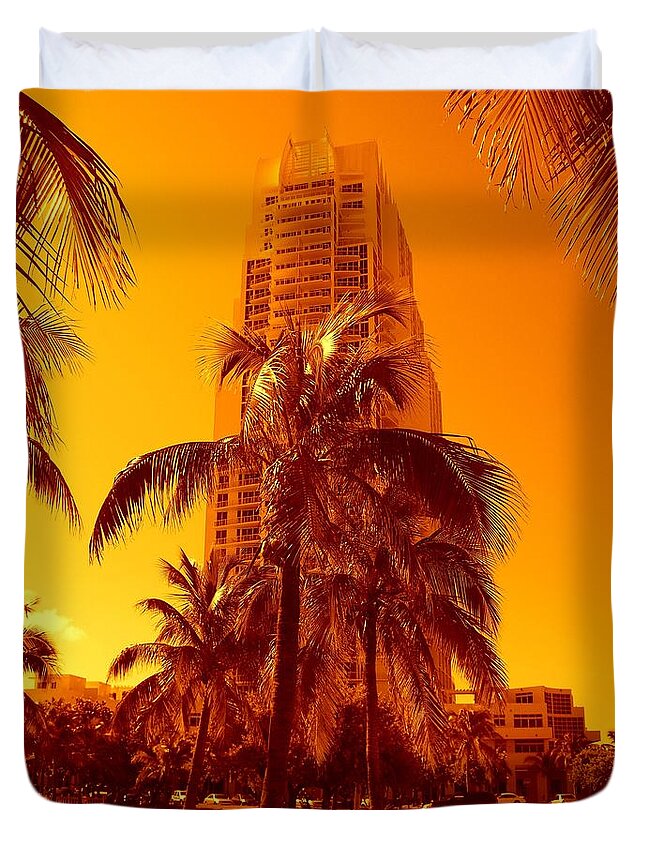 City Usa Prints Duvet Cover featuring the photograph Miami South Pointe IV by Monique Wegmueller