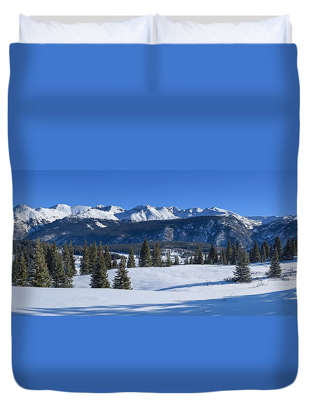 Snow Duvet Cover featuring the photograph Molas Pass by Darren White