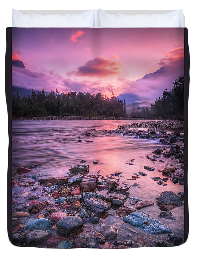 Landscape Duvet Cover featuring the photograph Montana Daybreak by Jaki Miller