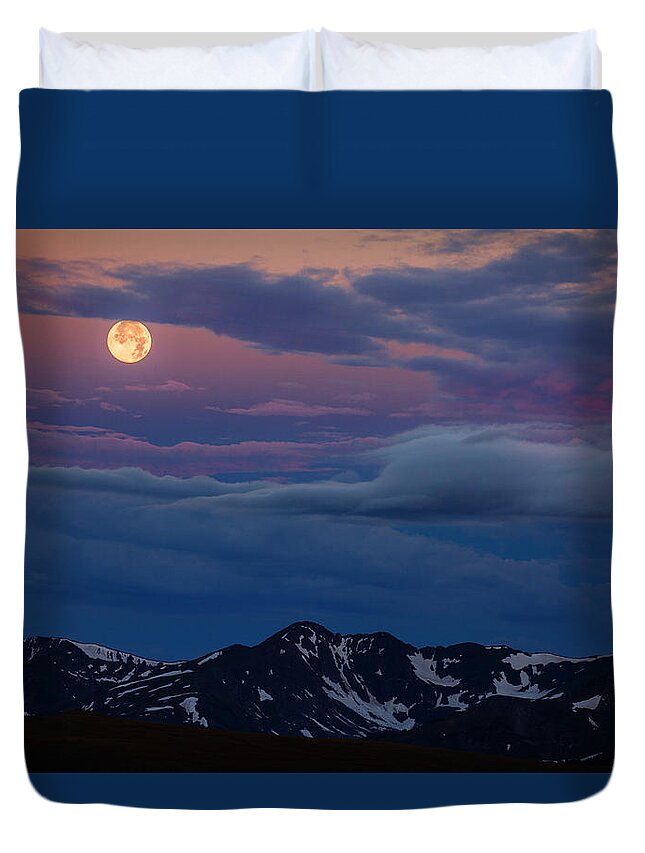  Sunrise Duvet Cover featuring the photograph Moon Over Rockies by Darren White