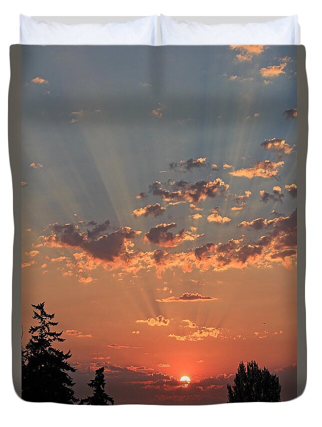 Sunrise Duvet Cover featuring the photograph Morning Rays by E Faithe Lester