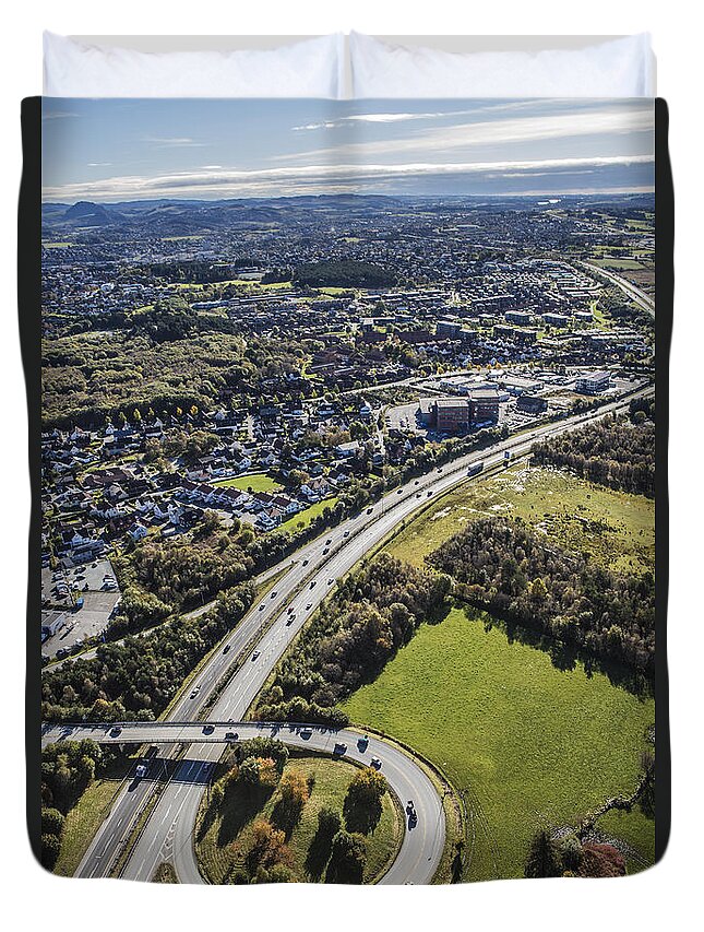 Suburb Duvet Cover featuring the photograph Motorway Splitting City From Farmland by Sindre Ellingsen