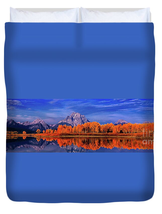 Grand Tetons National Park Duvet Cover featuring the photograph Mount Moran and fall color Grand Tetons by Dave Welling