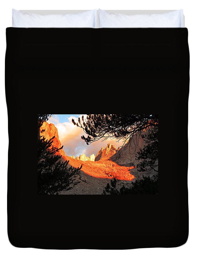 Mt. Duvet Cover featuring the photograph Mt. Whitney Sunrise by Alan Socolik