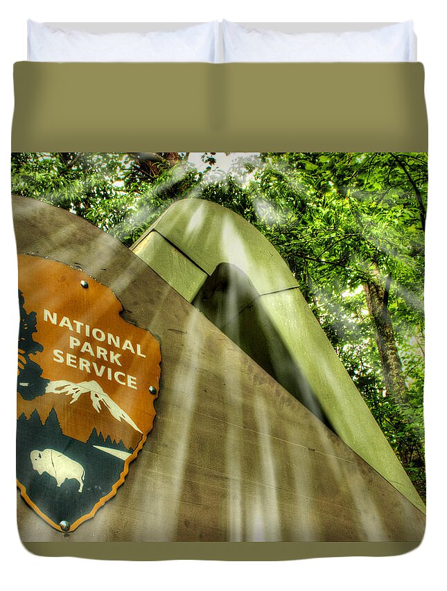 Gsmnp Sign Duvet Cover featuring the photograph National Park Sign by Michael Eingle