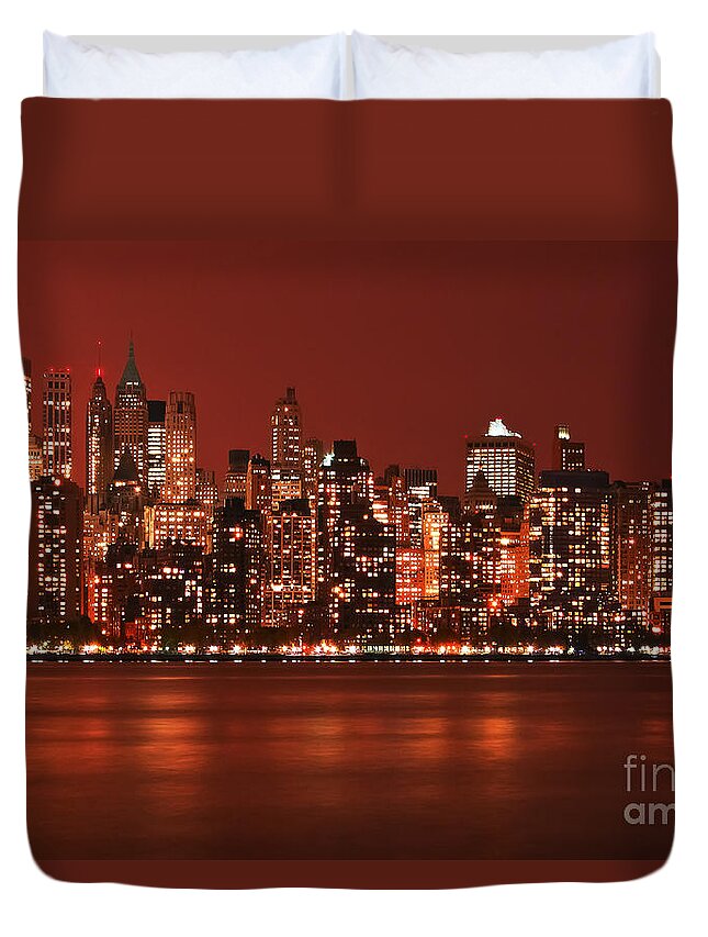 New York City Duvet Cover featuring the photograph New York City Skyline in Red by Sabine Jacobs