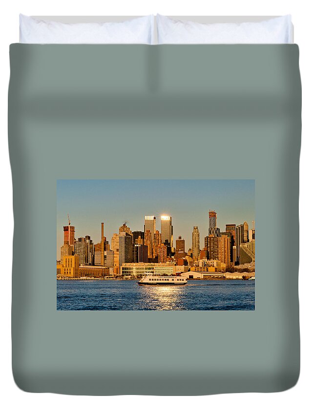 Best New York Skyline Photos Duvet Cover featuring the photograph New York Skyline Sunset by Mitchell R Grosky