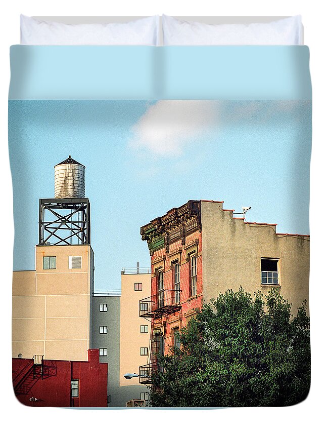 Water Tower Duvet Cover featuring the photograph New York Water Tower 3 by Gary Heller