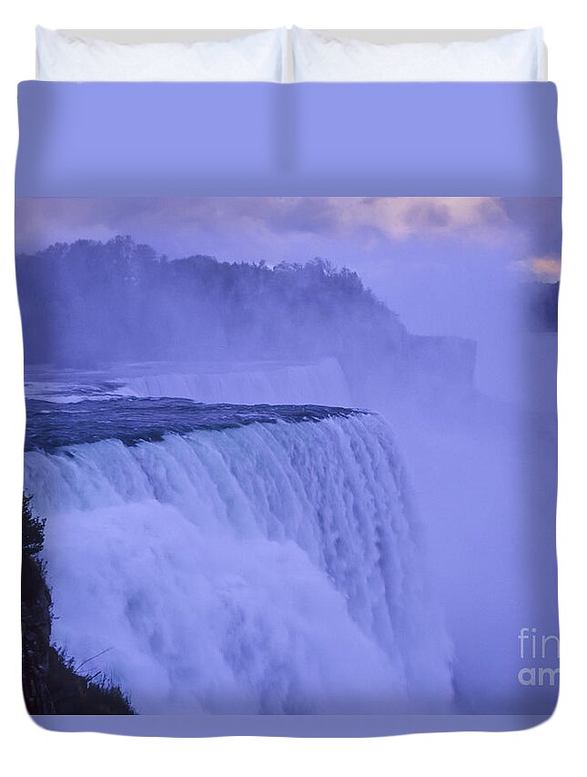 Nature Duvet Cover featuring the photograph Niagara Falls by Ellen Thane