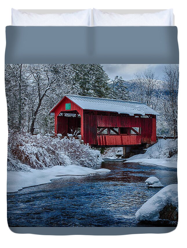 Covered Bridge Duvet Cover featuring the photograph Northfield Vermont covered bridge by Jeff Folger