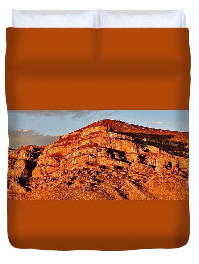 Arco Duvet Cover featuring the photograph Number Hill by Benjamin Yeager