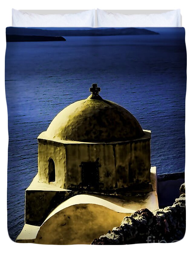 Europe Duvet Cover featuring the photograph Oia Greece by Tom Prendergast