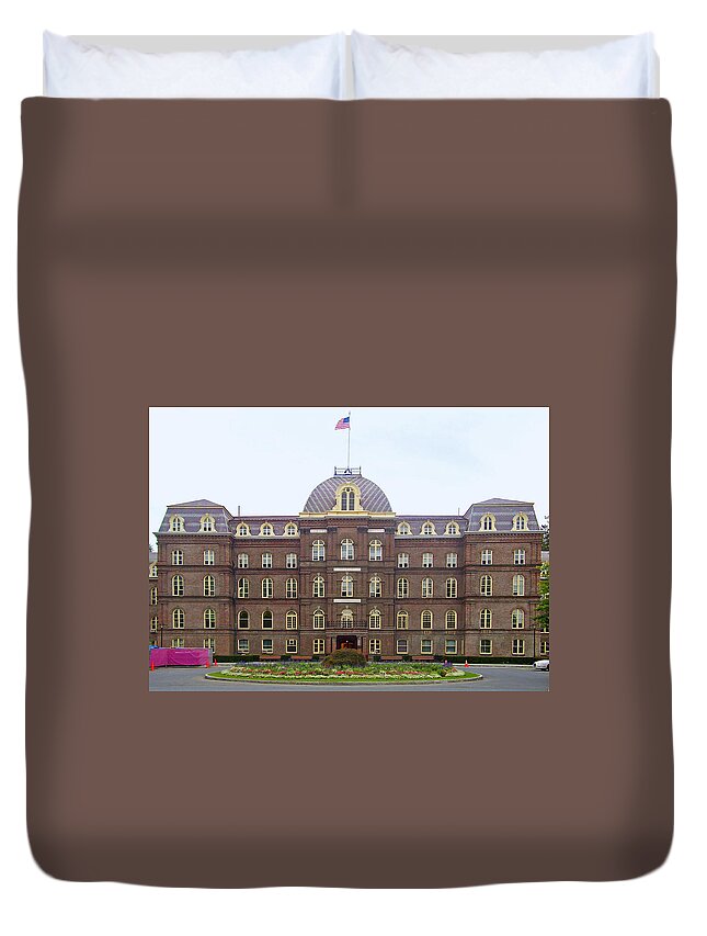 Main Building Duvet Cover featuring the photograph Vassar College - Main Building by Georgia Clare