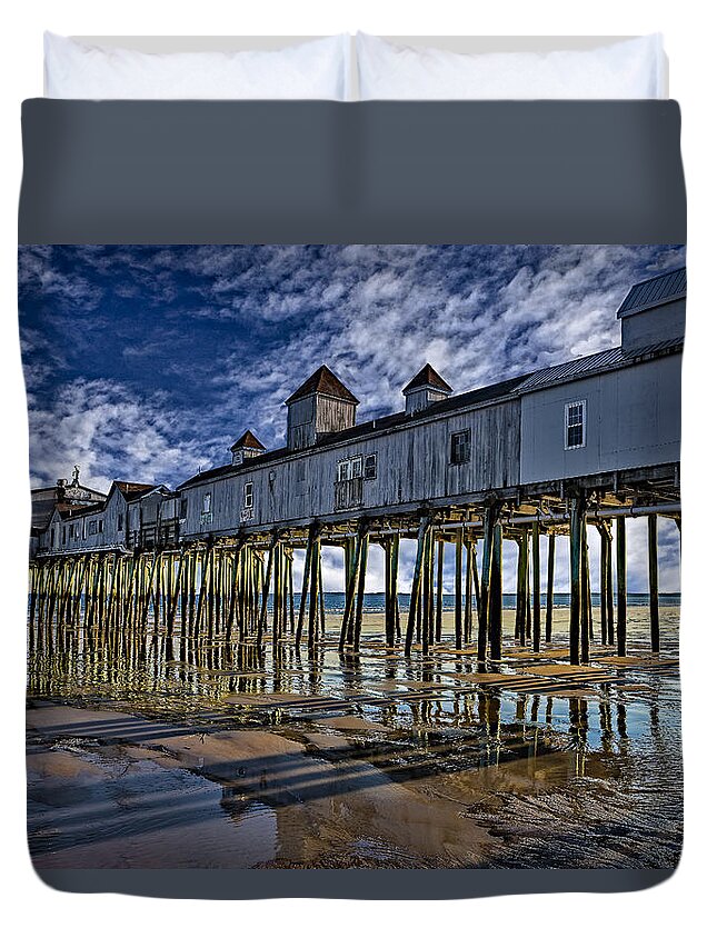 Old Orchard Beach Duvet Cover featuring the photograph Old Orchard Beach Pier by Susan Candelario