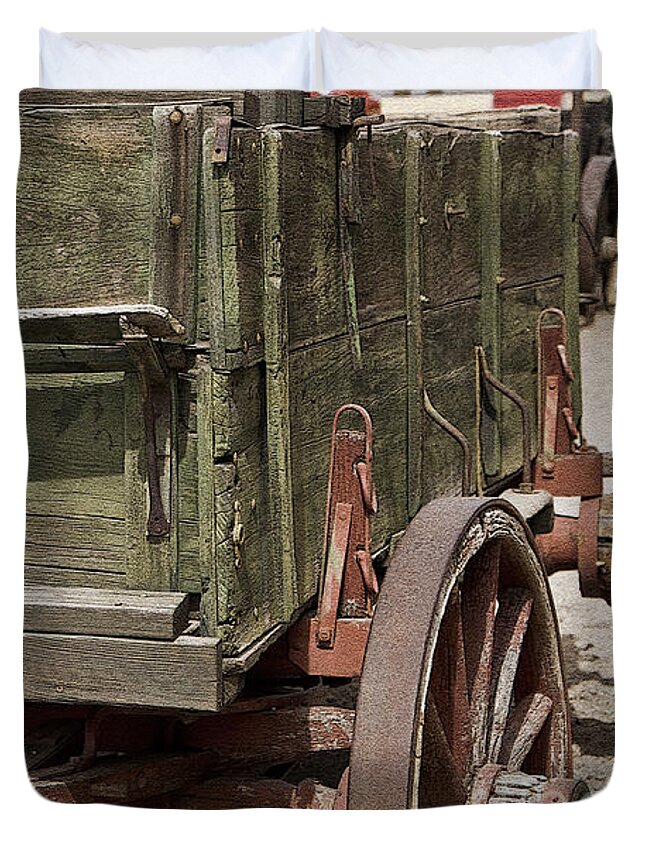Old-west Duvet Cover featuring the photograph Old West Wagon by Kirt Tisdale