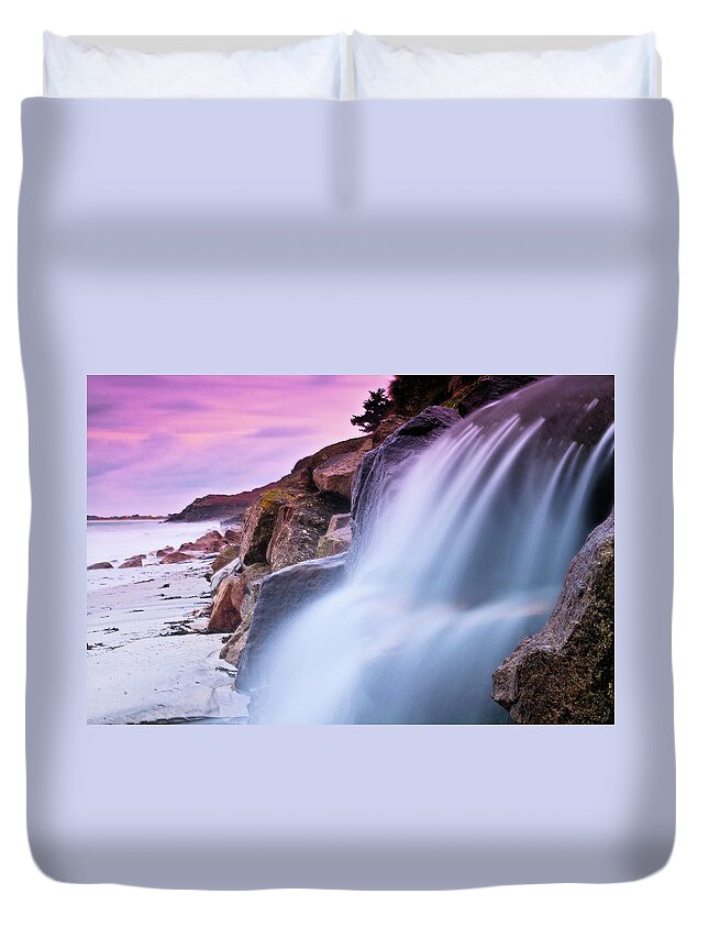Scenics Duvet Cover featuring the photograph On The Beach by Ulrich Mueller