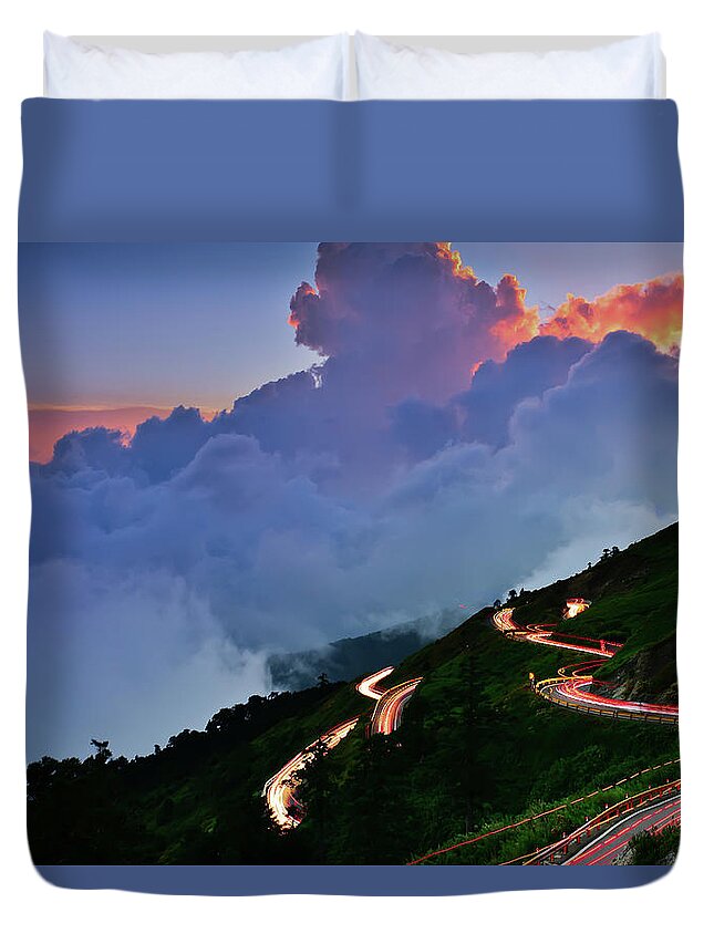 Scenics Duvet Cover featuring the photograph Optical Flow by Taiwan Nans0410