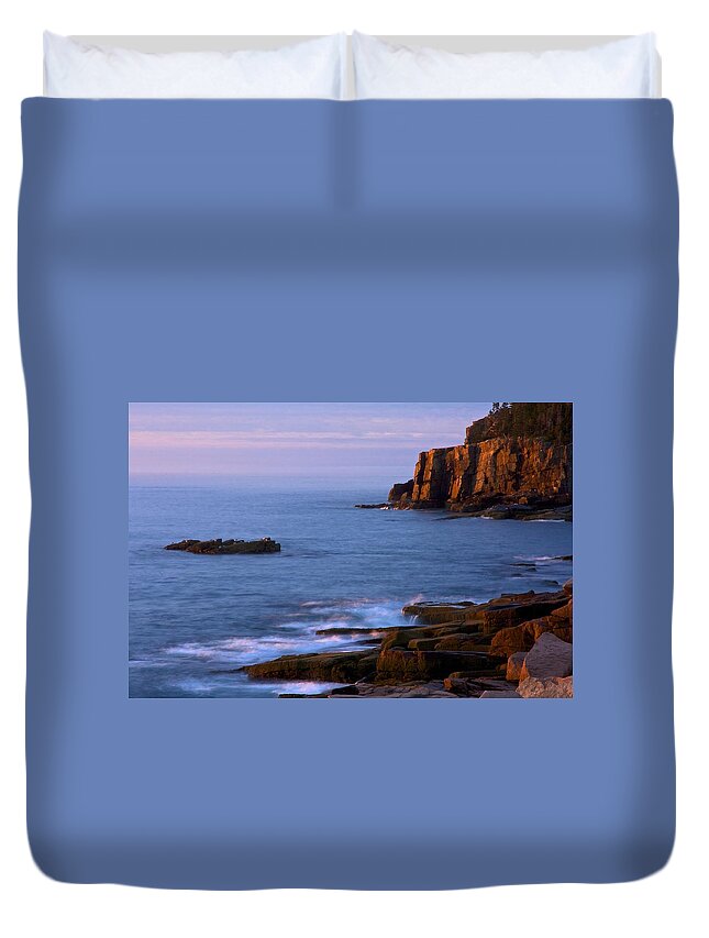 Otter Cliffs Duvet Cover featuring the photograph Otter Cliffs Dawn #2 by Stuart Litoff