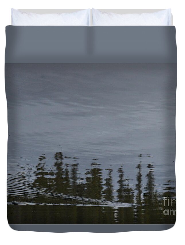 Otter Duvet Cover featuring the photograph Otter X-ing by Brian Boyle