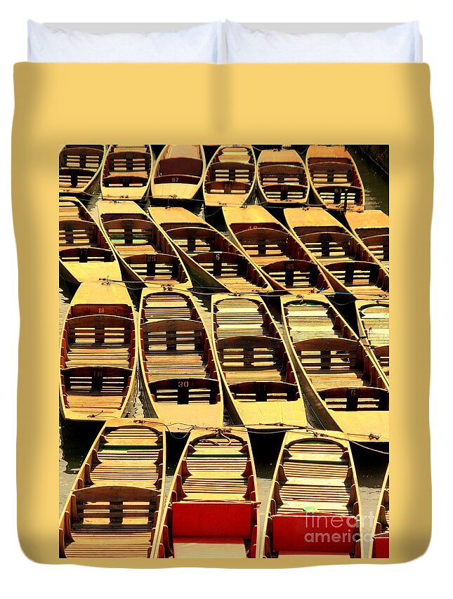 Oxford Duvet Cover featuring the photograph Oxford Punts by Linsey Williams