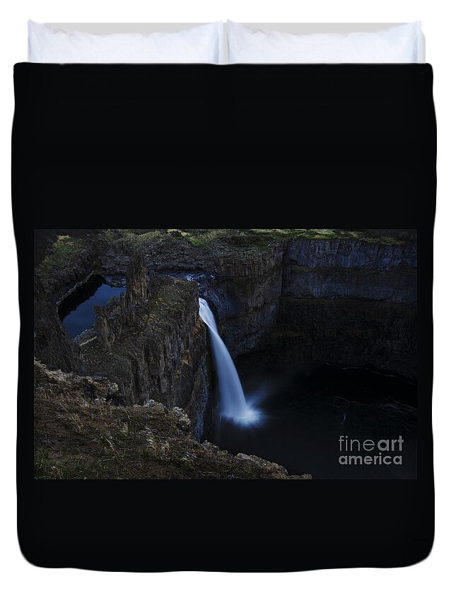 Palouse Falls Duvet Cover featuring the photograph Palouse Falls Washington 3 by Bob Christopher