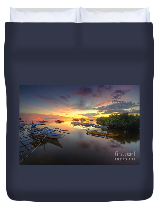 Yhun Suarez Duvet Cover featuring the photograph Panglao Port Sunset 6.0 by Yhun Suarez