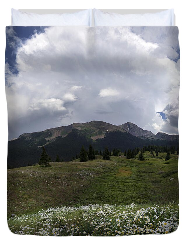Mountains Duvet Cover featuring the photograph Paradise by Ryan Smith