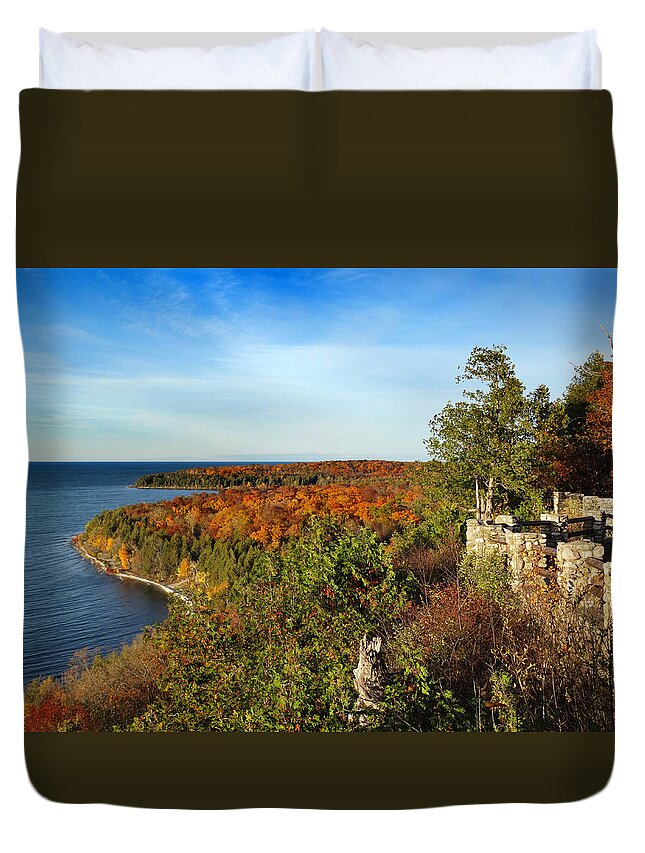 Peninsula State Park Duvet Cover featuring the photograph Peninsula State Park Lookout in the Fall by David T Wilkinson