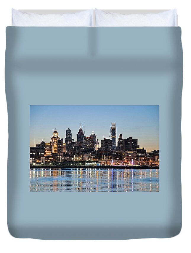 Philadelphia Duvet Cover featuring the photograph Philly sunset by Jennifer Ancker