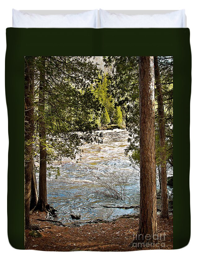 Piers Gorge Duvet Cover featuring the photograph Piers Gorge by Gwen Gibson