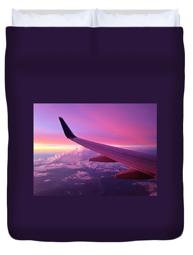 Pink Duvet Cover featuring the photograph Pink Flight by Chad Dutson