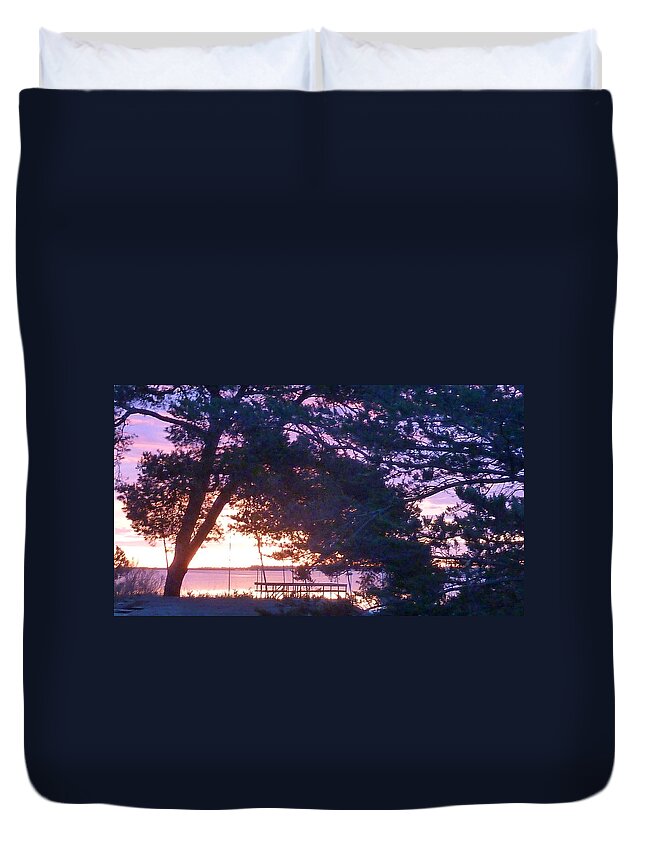 Rogerio Mariani Duvet Cover featuring the photograph Pink sunrise by Rogerio Mariani