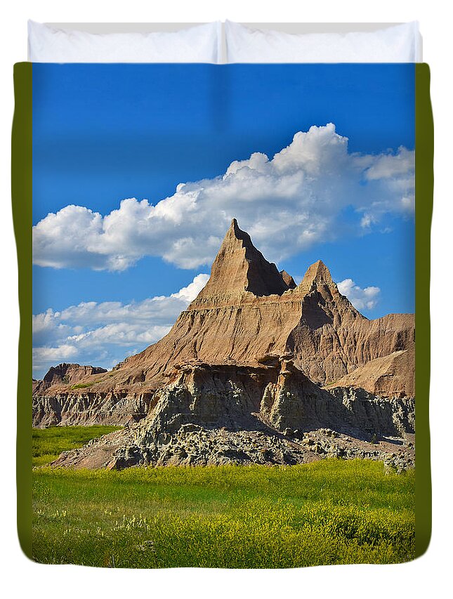 Pinnacle Duvet Cover featuring the photograph Pinnacle by Skip Hunt